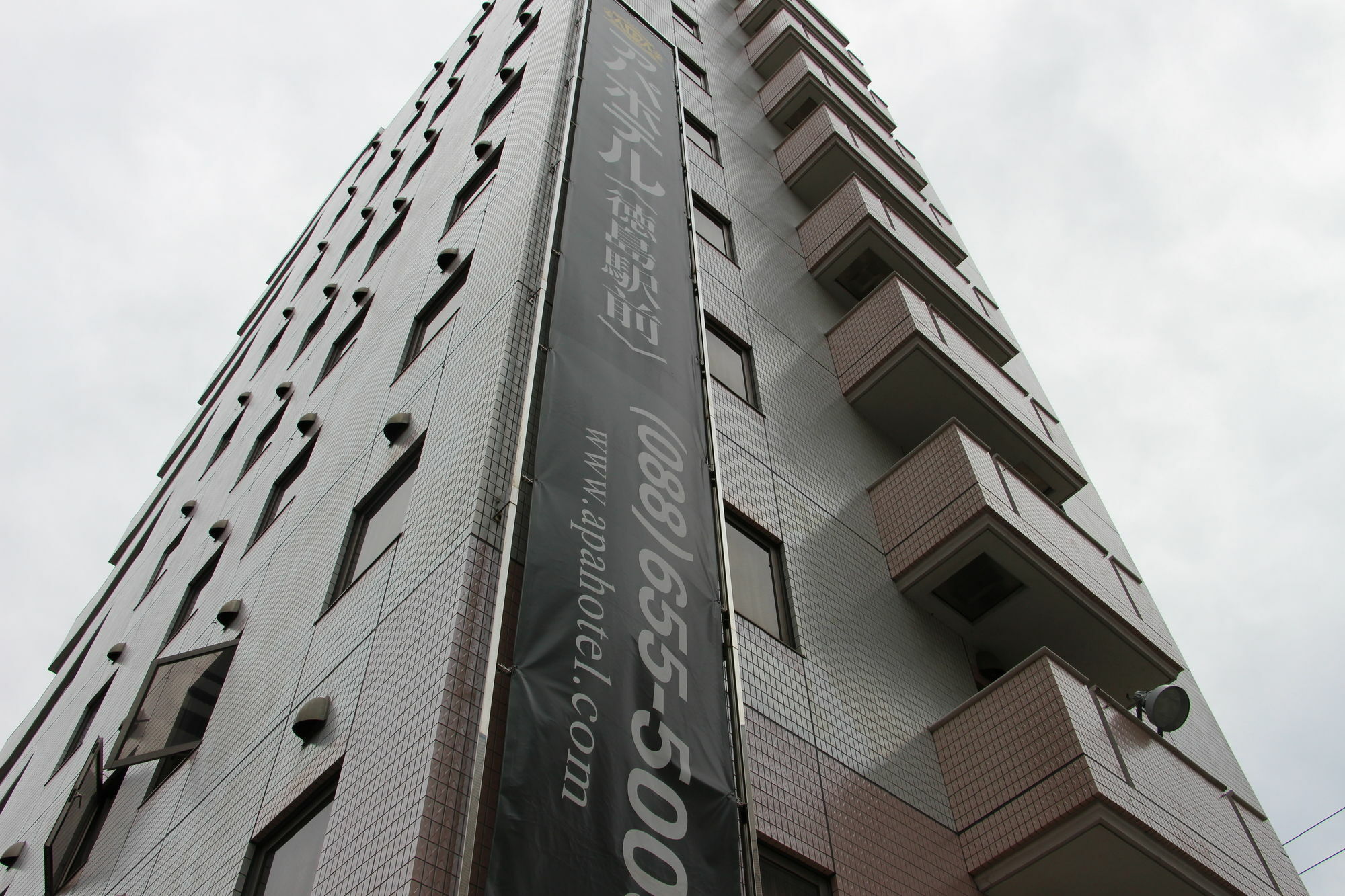 Apa Hotel Tokushima Ekimae Exteriér fotografie